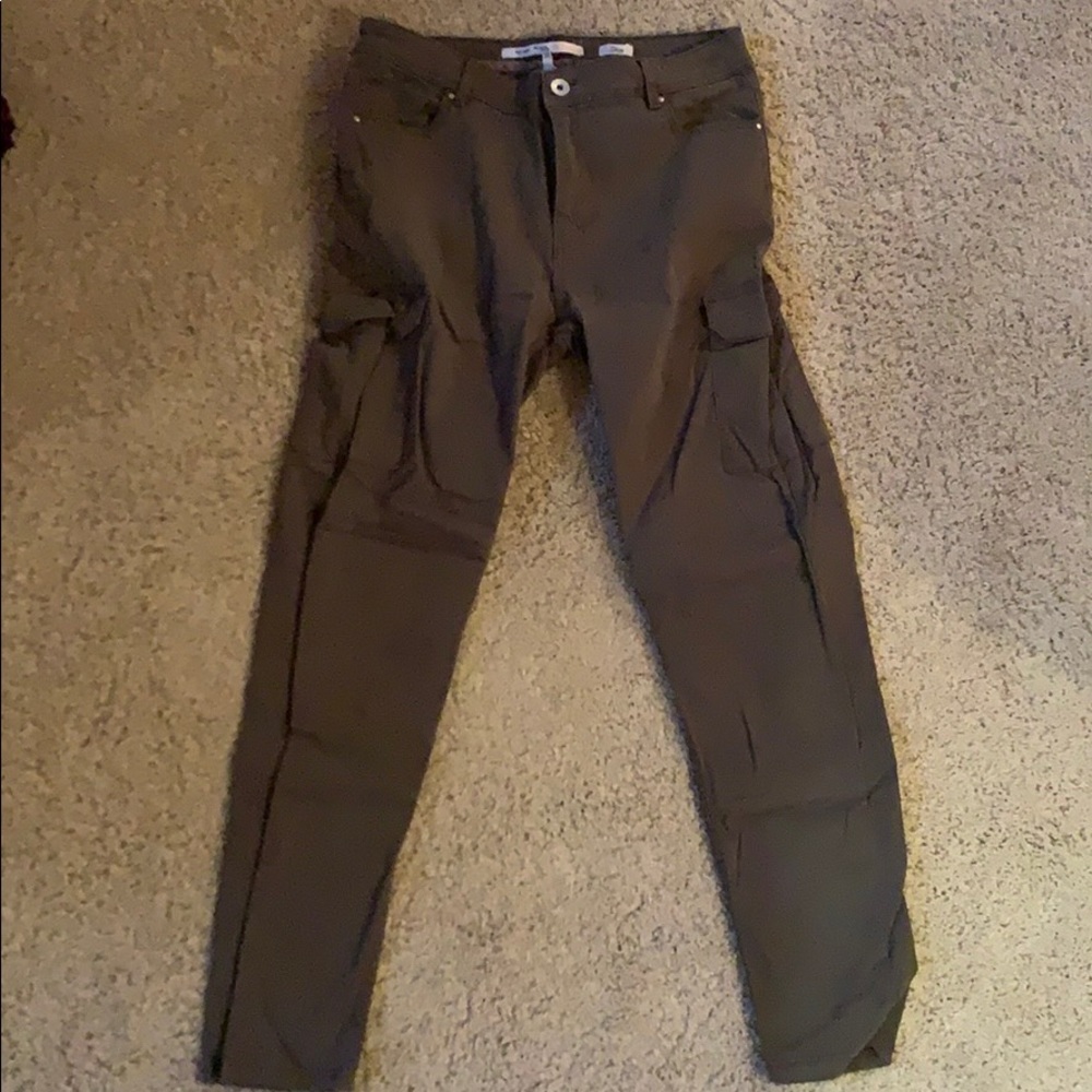 Fórmula Joven High Waist Olive Green Slim Cargos